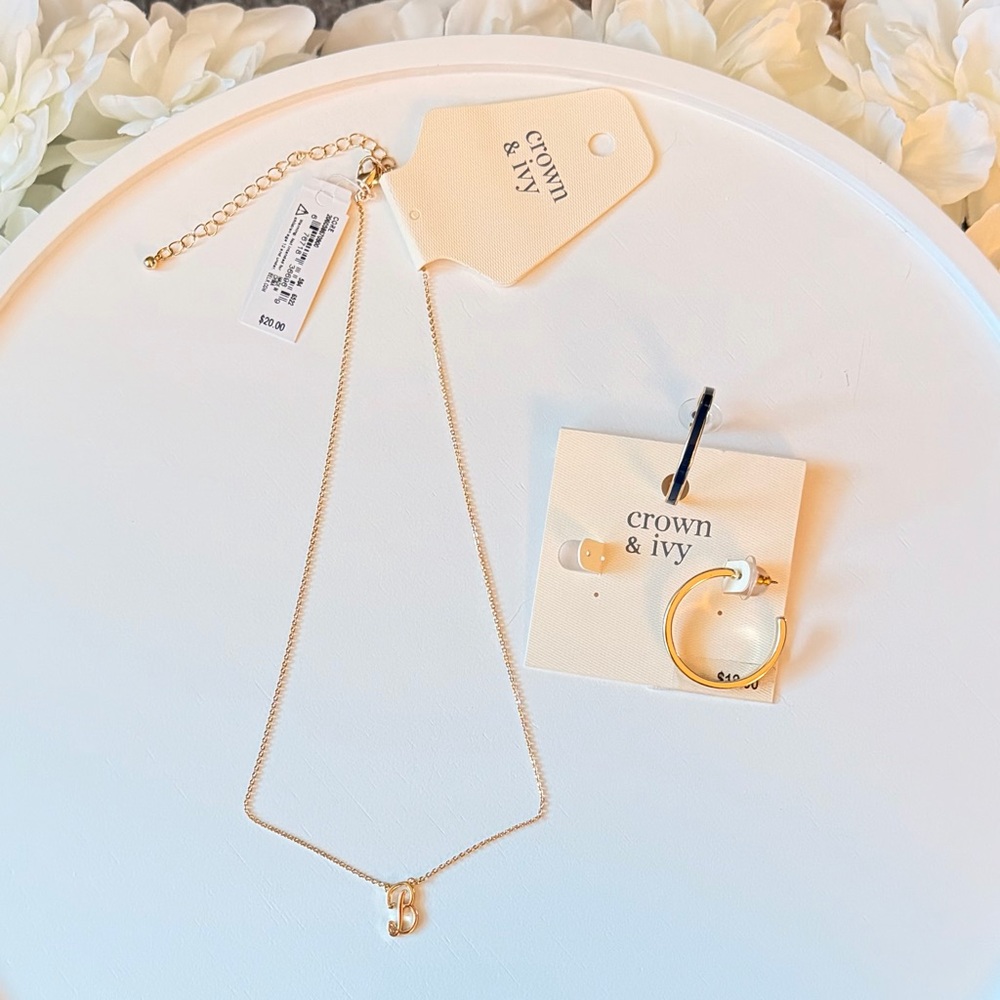 Crown & Ivy Gold Tone Jewelry Bundle โ Necklace โBโ & Navy Accent Earring